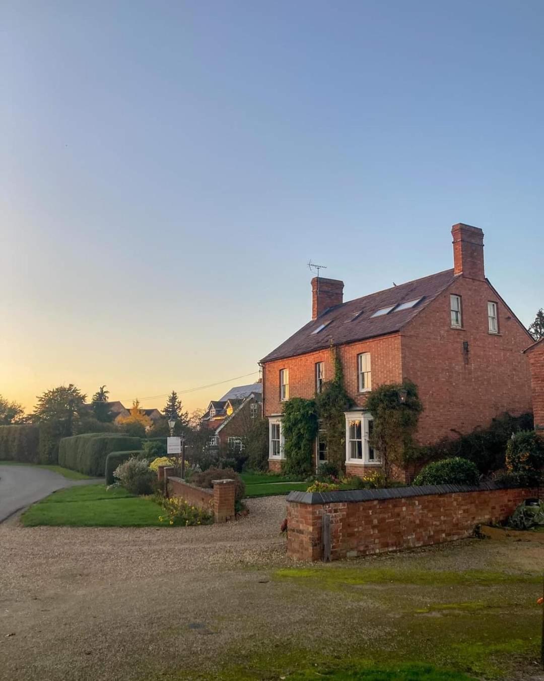 Winton House Bed & Breakfast Stratford-upon-Avon Exterior photo